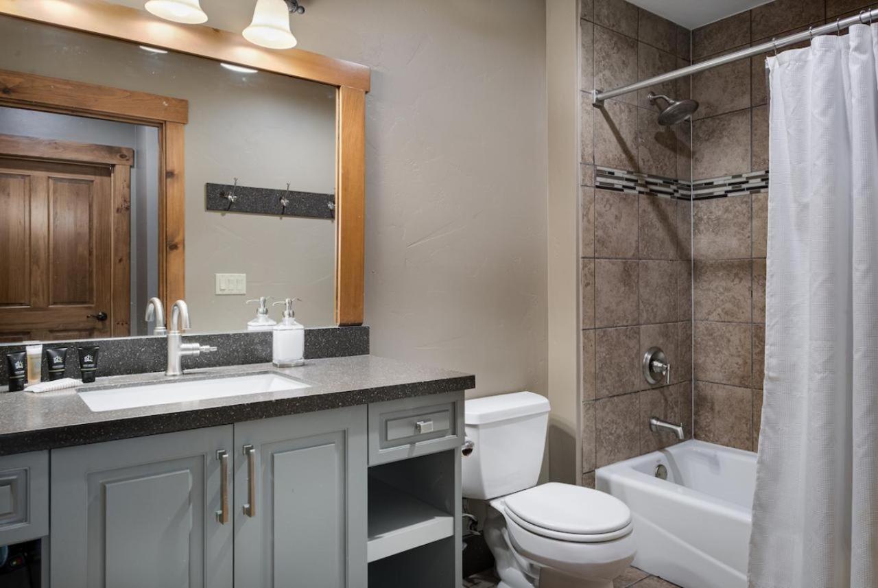 Mountain Thunder Powder Day Condo - Fantastic Breck Ski-In Location Брекънридж Екстериор снимка